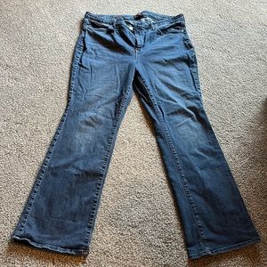 Stretchy boot, cut, relaxed, fit jeans